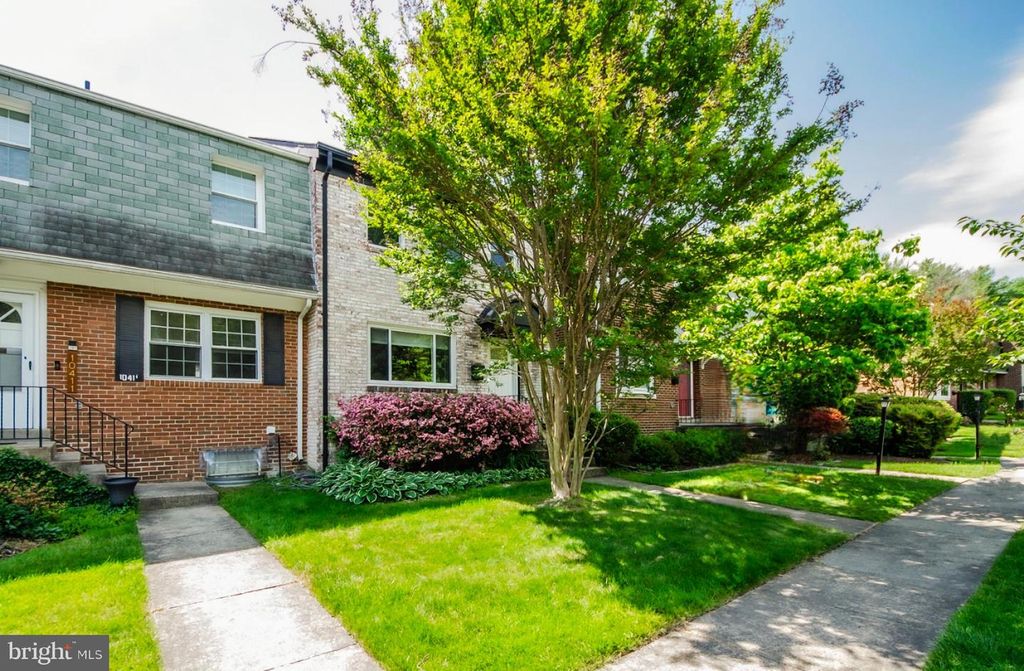 10413 COURTHOUSE DR, Fairfax, VA 22030