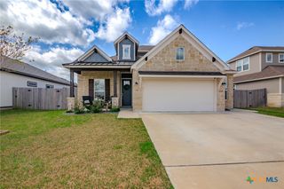 111 Dripping Spring, Victoria, TX 77904