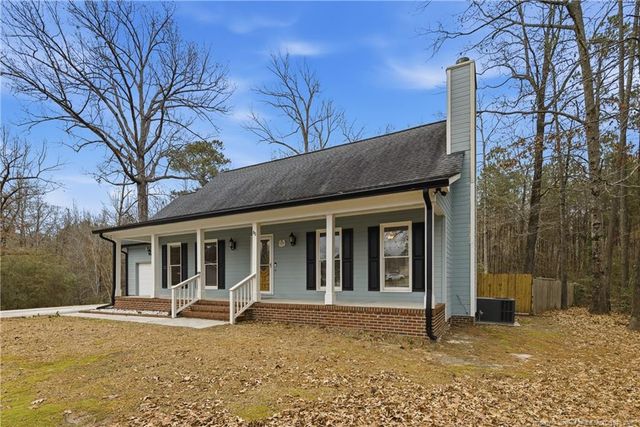 95 S Hillside Drive, Spring Lake, NC 28390