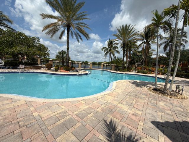 4508 SW 160th Avenue 716, Miramar, FL 33027