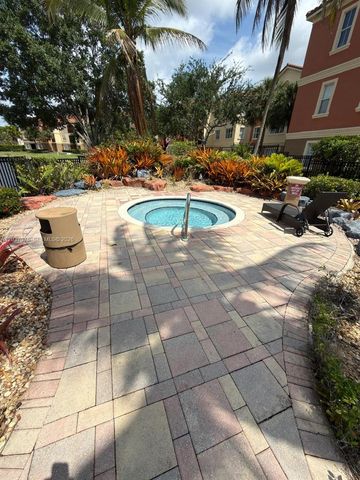 4508 SW 160th Avenue 716, Miramar, FL 33027