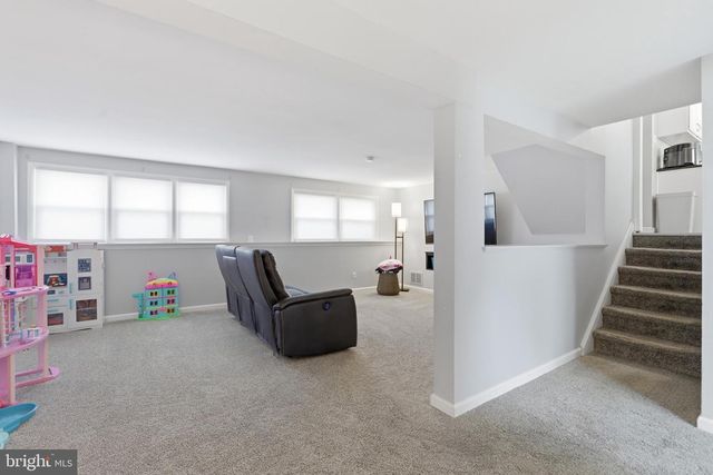 122 DOLLY LN, Chalfont, PA 18914