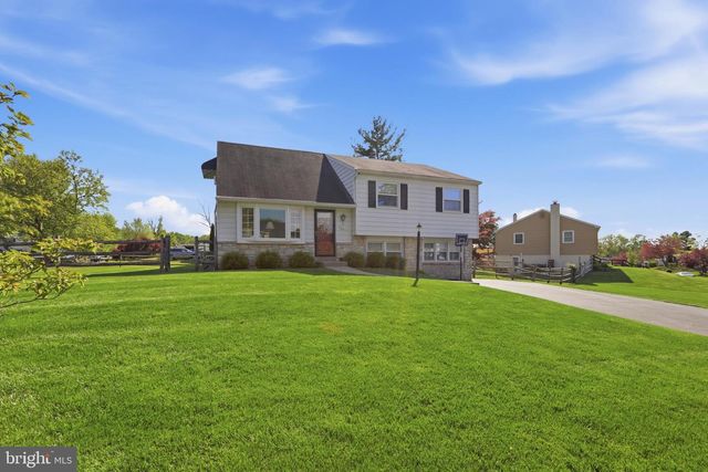122 DOLLY LN, Chalfont, PA 18914