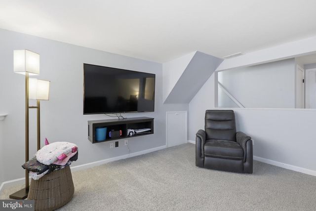 122 DOLLY LN, Chalfont, PA 18914