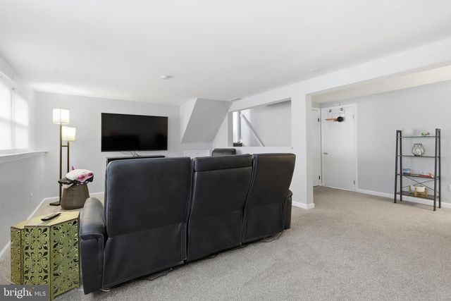 122 DOLLY LN, Chalfont, PA 18914