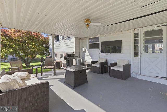 122 DOLLY LN, Chalfont, PA 18914