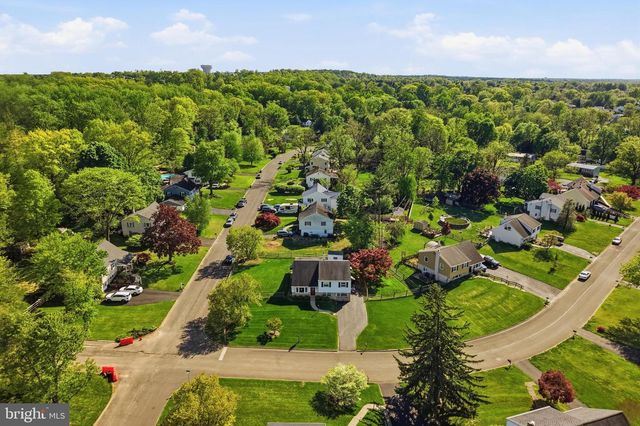 122 DOLLY LN, Chalfont, PA 18914