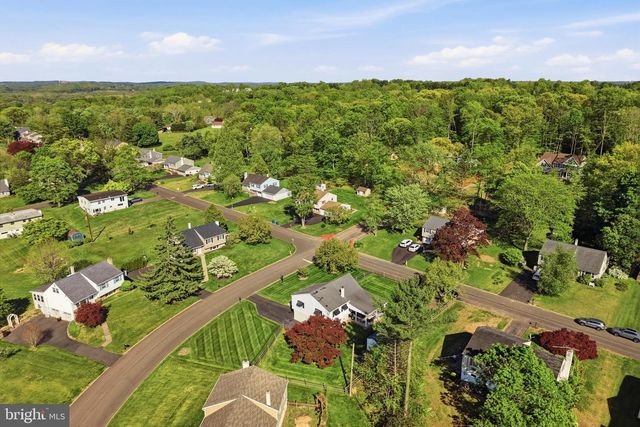 122 DOLLY LN, Chalfont, PA 18914