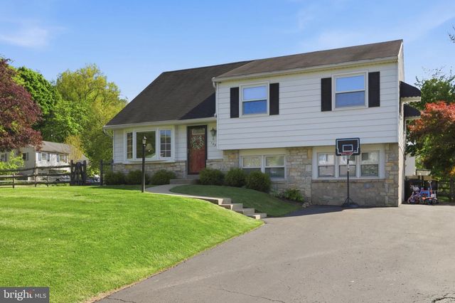 122 DOLLY LN, Chalfont, PA 18914