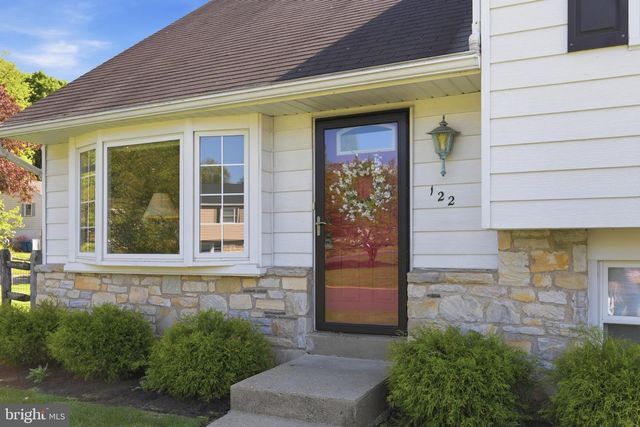 122 DOLLY LN, Chalfont, PA 18914