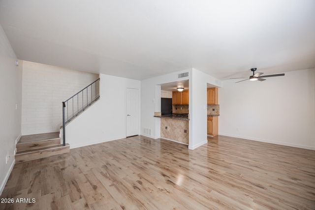 8113 E GLENROSA Avenue, Scottsdale, AZ 85251