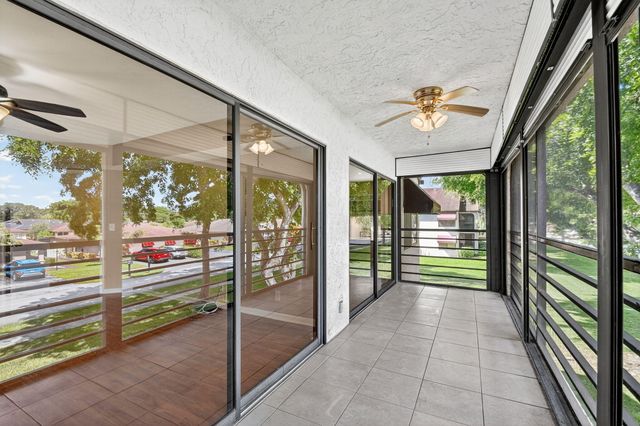 5040 Rose Hill Drive 206, Boynton Beach, FL 33437