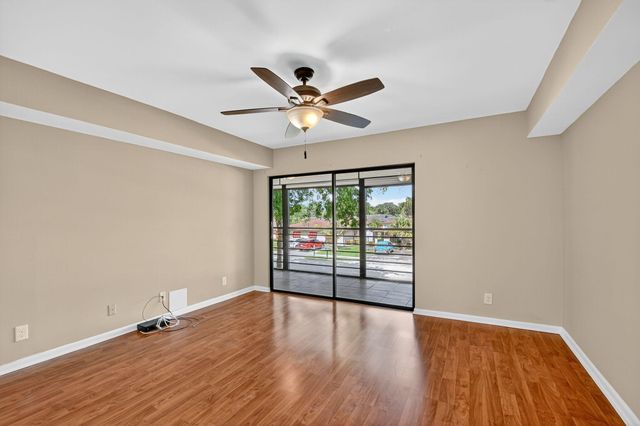 5040 Rose Hill Drive 206, Boynton Beach, FL 33437