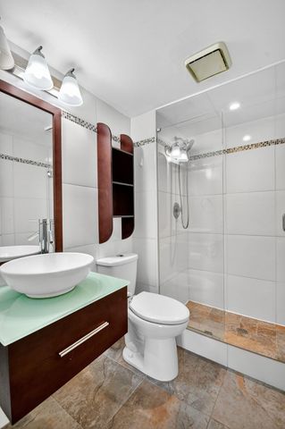 5040 Rose Hill Drive 206, Boynton Beach, FL 33437