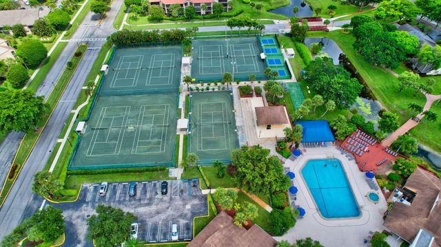 5040 Rose Hill Drive 206, Boynton Beach, FL 33437