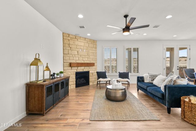 244 Park Vista Place, Horizon City, TX 79928