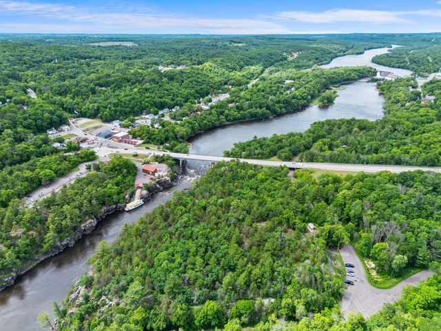 740 S Jefferson Street, Saint Croix Falls, WI 54024