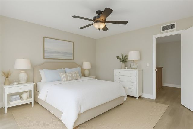 465 E Waverly Place 8B, Vero Beach, FL 32960