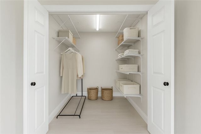 465 E Waverly Place 8B, Vero Beach, FL 32960