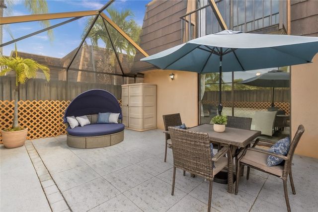 465 E Waverly Place 8B, Vero Beach, FL 32960