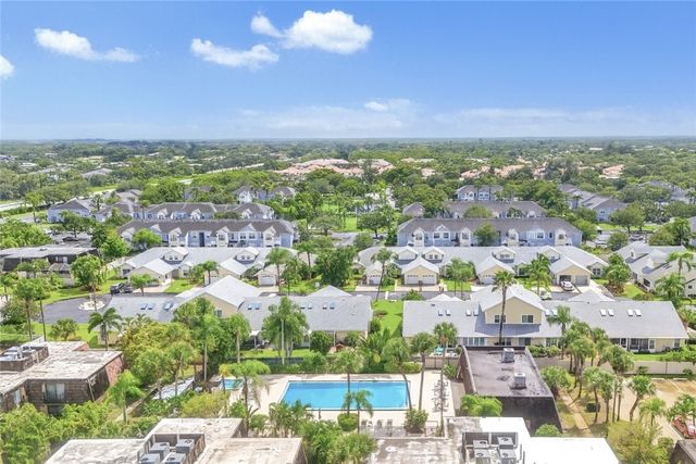 465 E Waverly Place 8B, Vero Beach, FL 32960