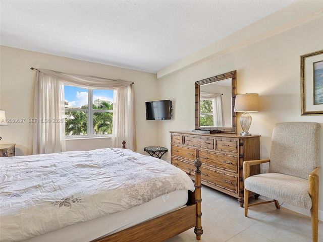 400 Kings Point Dr 229, Sunny Isles Beach, FL 33160