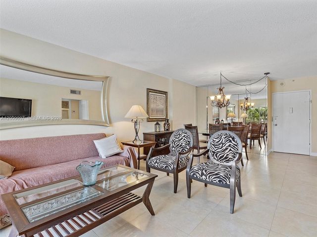 400 Kings Point Dr 229, Sunny Isles Beach, FL 33160