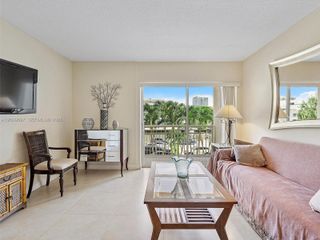 400 Kings Point Dr 229, Sunny Isles Beach, FL 33160