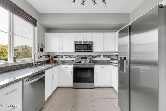 706 E WASHINGTON Street 204, Phoenix, AZ 85034