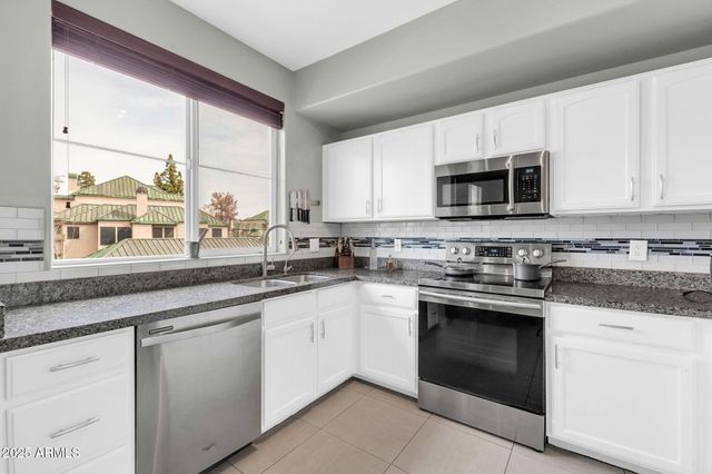 706 E WASHINGTON Street 204, Phoenix, AZ 85034