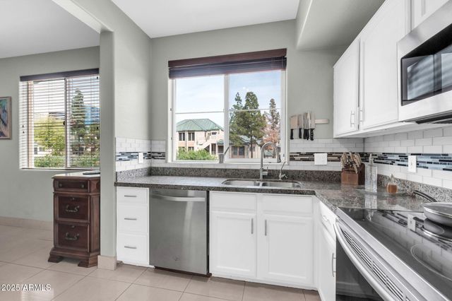 706 E WASHINGTON Street 204, Phoenix, AZ 85034