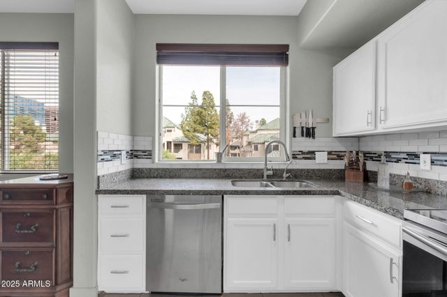 706 E WASHINGTON Street 204, Phoenix, AZ 85034
