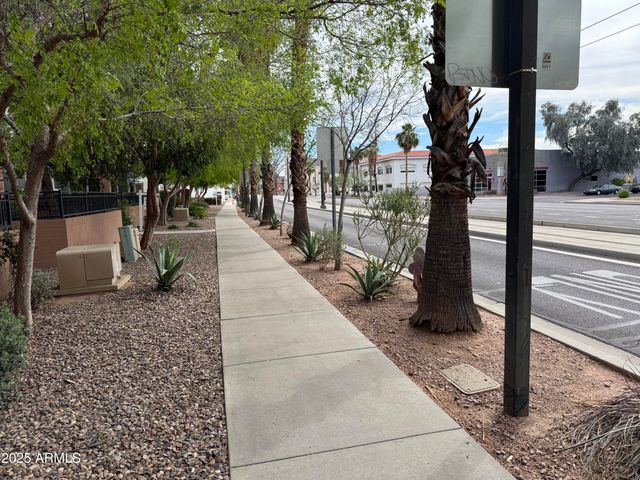 706 E WASHINGTON Street 204, Phoenix, AZ 85034