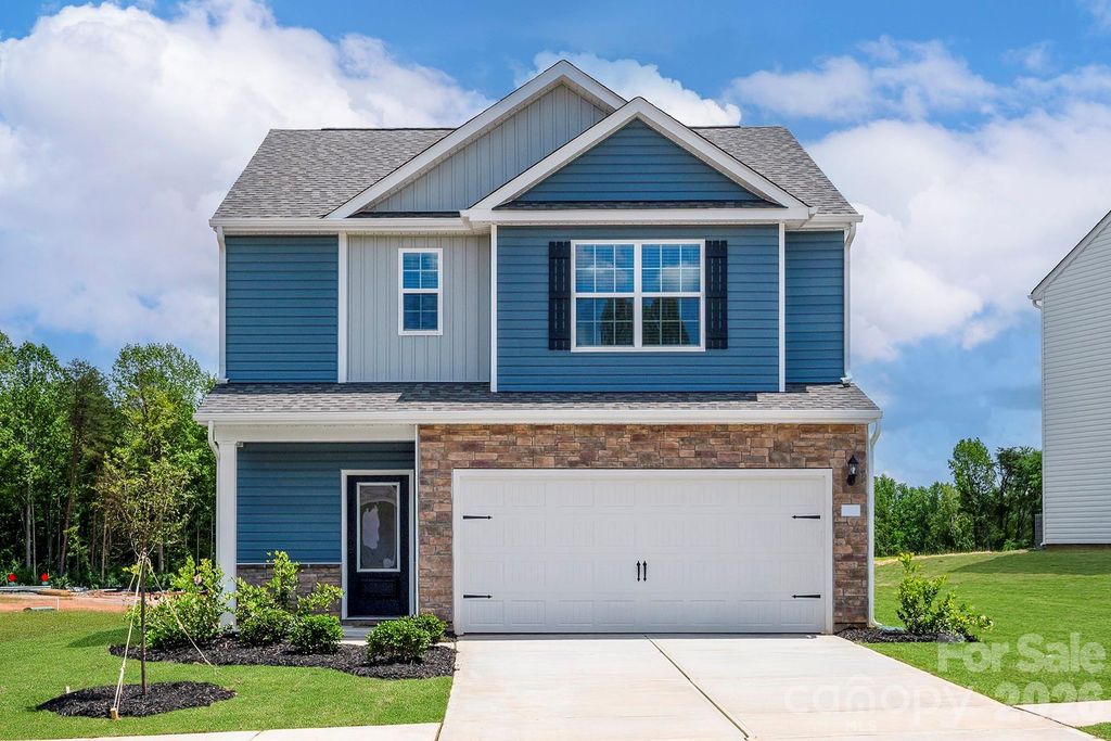 6610 Fairford Drive, Charlotte, NC 28215