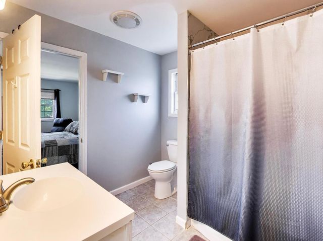 5110 S Nagle Avenue, Chicago, IL 60638