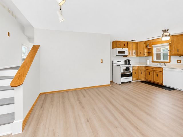 5110 S Nagle Avenue, Chicago, IL 60638