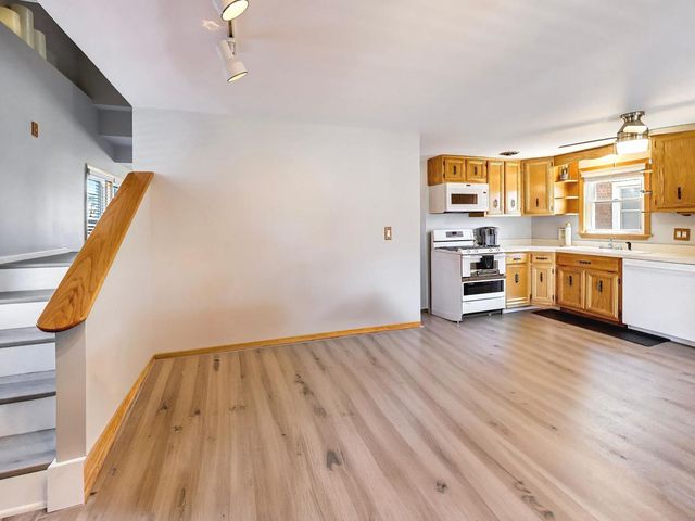 5110 S Nagle Avenue, Chicago, IL 60638