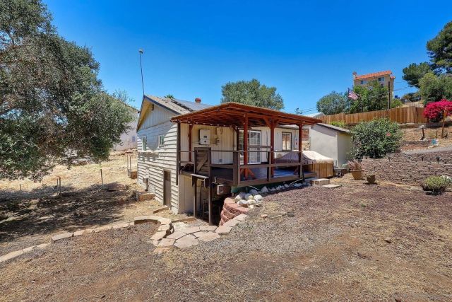 126 Almyra Rd., El Cajon, CA 92019