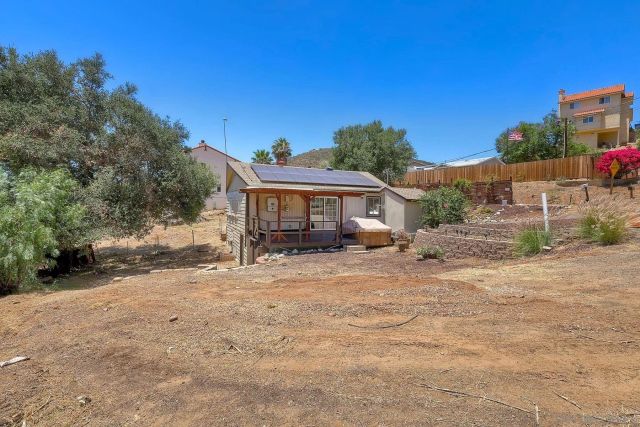 126 Almyra Rd., El Cajon, CA 92019