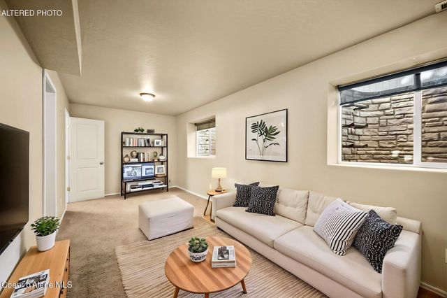 6551 N Cornwall ST, Coeur D'alene, ID 83815