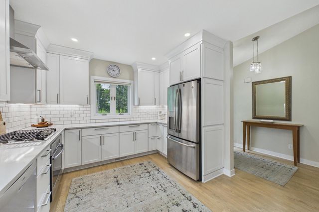 5149 Stoney Bridge Court, Minnetonka, MN 55345