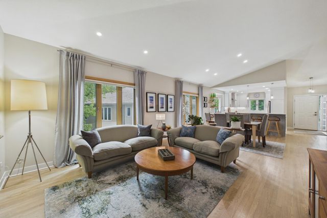5149 Stoney Bridge Court, Minnetonka, MN 55345