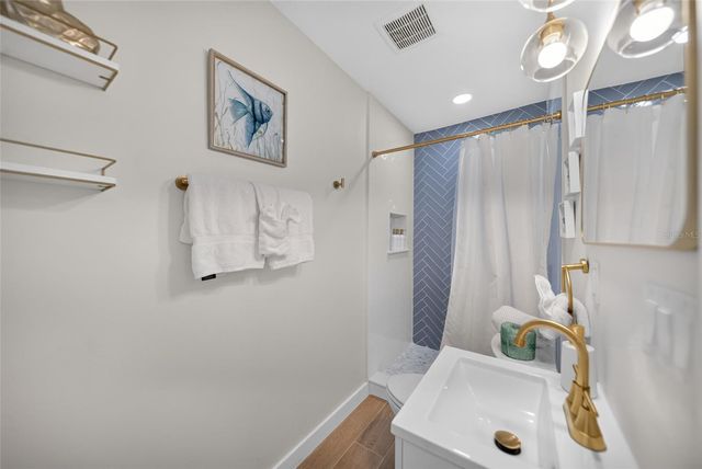 507 59TH STREET, Bradenton Beach, FL 34217