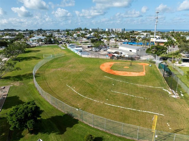 507 59TH STREET, Bradenton Beach, FL 34217