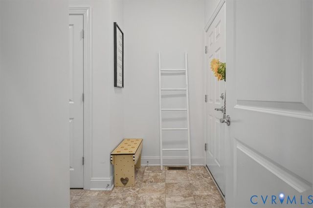 215 Lauradell Rd, Ashland, VA 23005