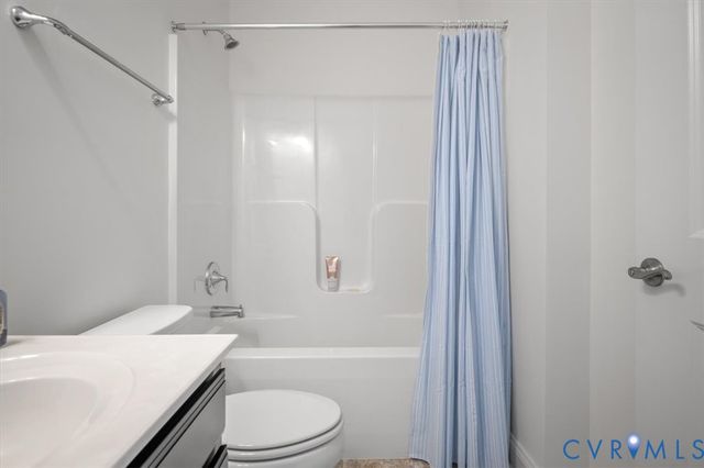 215 Lauradell Rd, Ashland, VA 23005