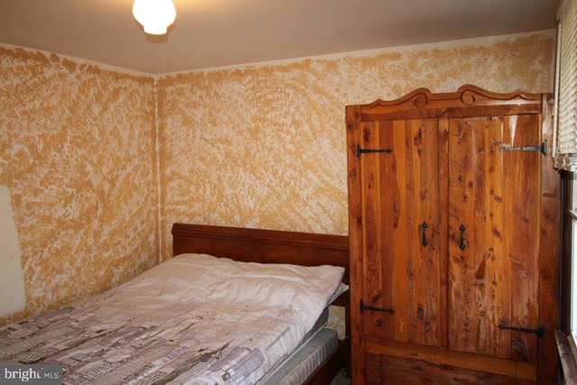 189 CENTRE ST, Morrisville, PA 19067