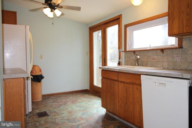 189 CENTRE ST, Morrisville, PA 19067