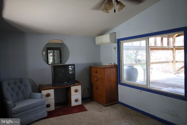 189 CENTRE ST, Morrisville, PA 19067