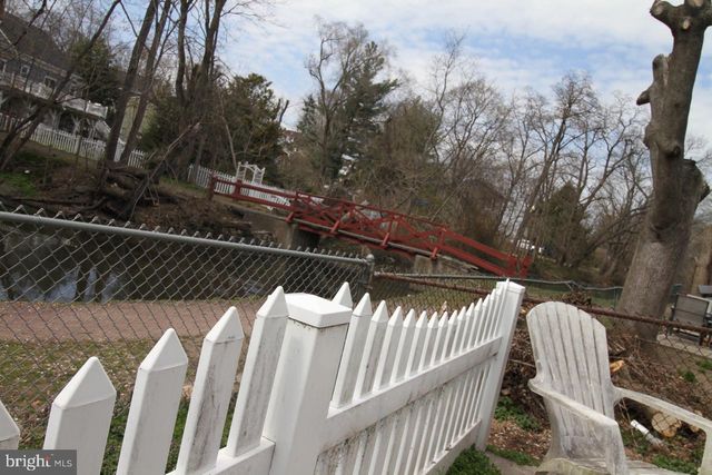 189 CENTRE ST, Morrisville, PA 19067